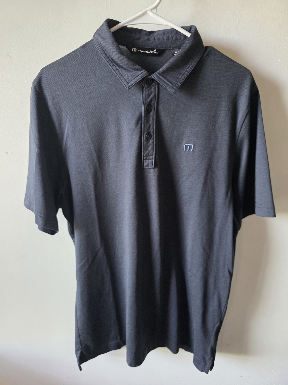 TravisMathew Polo Shirt Men Medium Gray Golf Performance Casual Short Sleeve